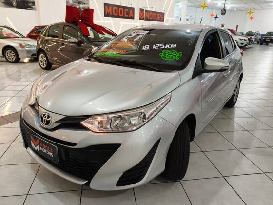 TOYOTA YARIS 1.3 16V FLEX XL LIVE MULTIDRIVE TOYOTA YARIS 1.3 16V FLEX XL LIVE MULTIDRIVE